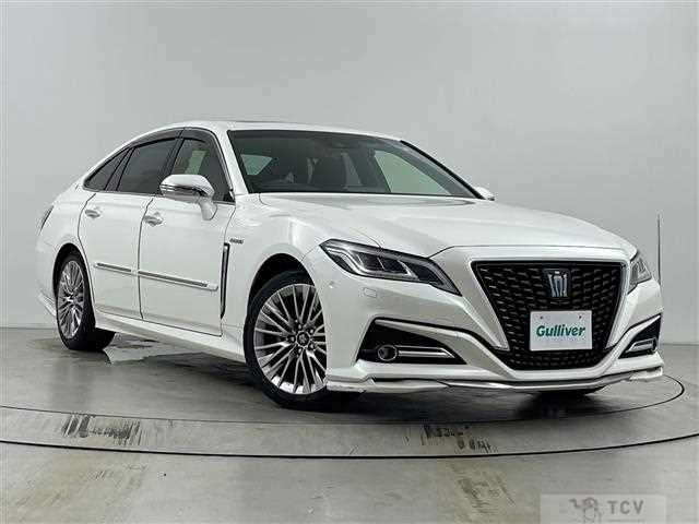 2019 Toyota Crown Hybrid