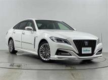 2019 Toyota Crown Hybrid