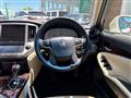 2013 Toyota Crown Hybrid