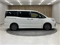 2016 Toyota Voxy