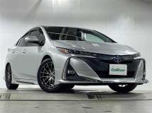 2020 Toyota Prius PHV