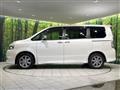 2009 Toyota Voxy