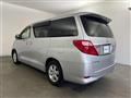 2014 Toyota Alphard