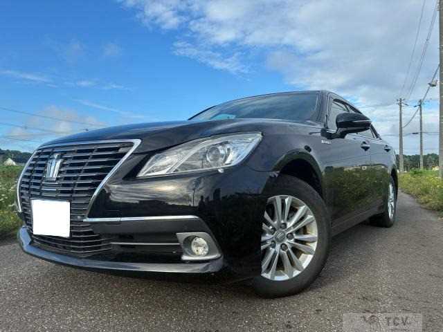 2015 Toyota Crown