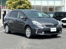 2013 Toyota PRIUS α