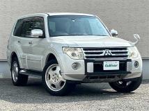 2010 Mitsubishi Pajero