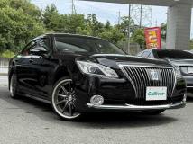 2013 Toyota Crown Royal Series