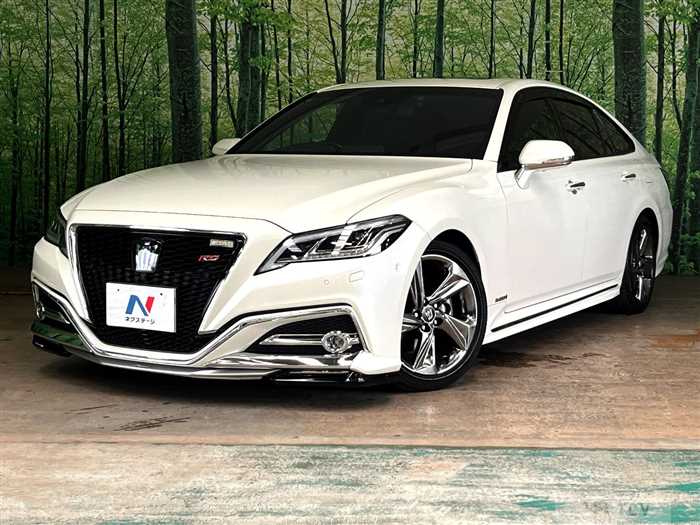 2019 Toyota Crown Hybrid