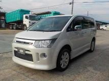 2012 Mitsubishi Delica D5