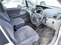 2002 Toyota Voxy