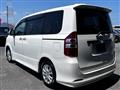 2011 Toyota Noah