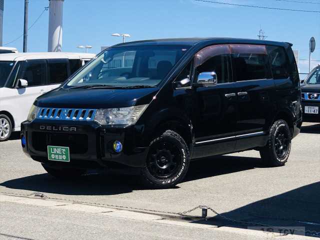 2010 Mitsubishi Delica D5