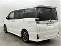 2017 Toyota Voxy