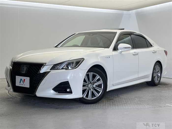 2018 Toyota Crown Hybrid