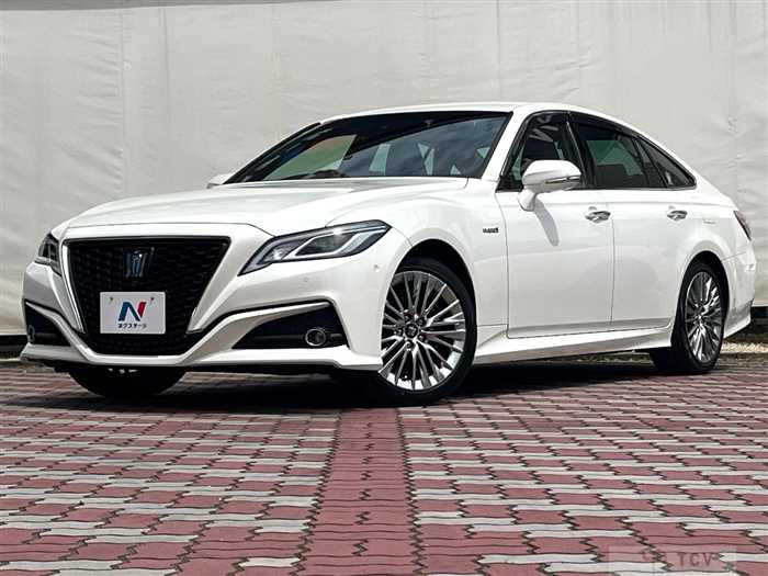 2019 Toyota Crown Hybrid