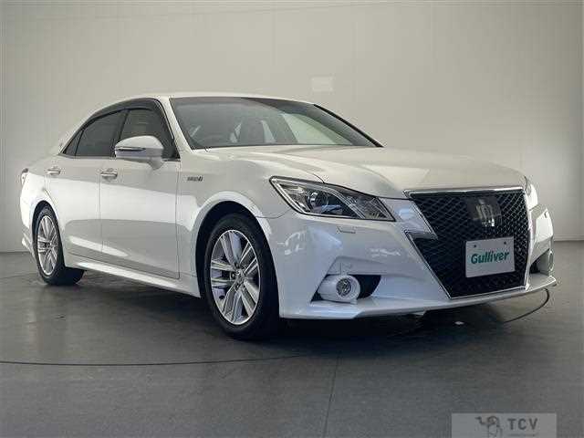 2014 Toyota Crown Hybrid