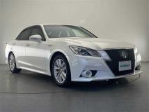 2014 Toyota Crown Hybrid