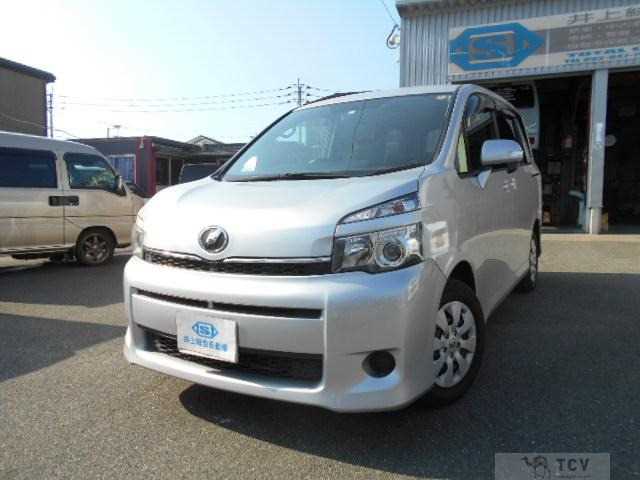 2012 Toyota Voxy