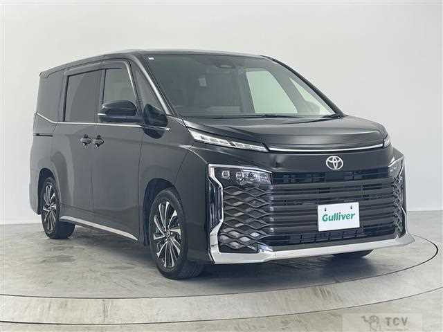 2022 Toyota Voxy