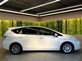 2013 Toyota PRIUS α