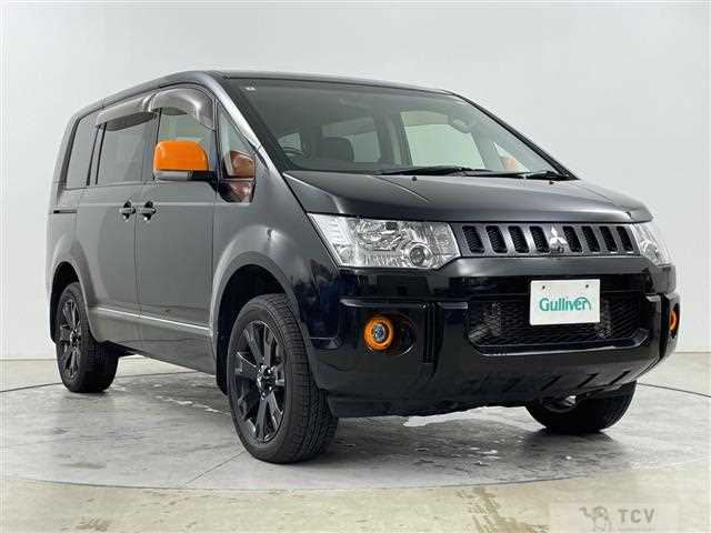 2018 Mitsubishi Delica D5