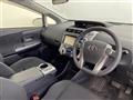 2015 Toyota PRIUS α