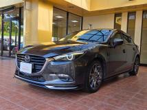 2016 Mazda Axela
