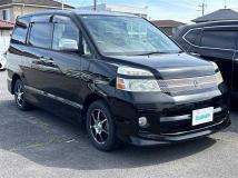 2005 Toyota Voxy