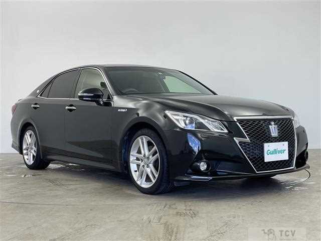 2013 Toyota Crown Hybrid