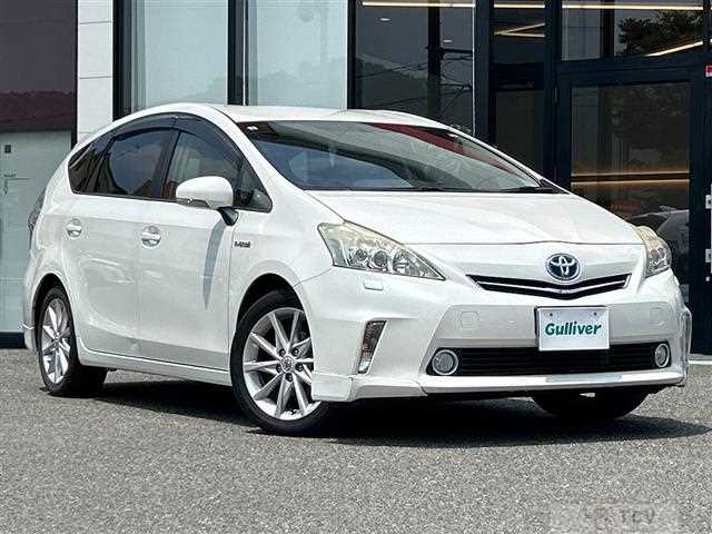 2013 Toyota PRIUS α