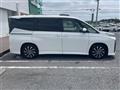 2023 Toyota Voxy