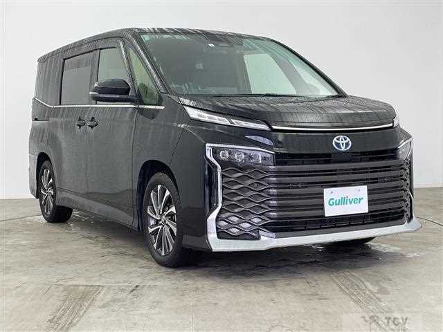 2023 Toyota Voxy