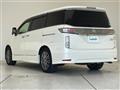 2017 Nissan Elgrand