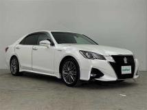2015 Toyota Crown Hybrid