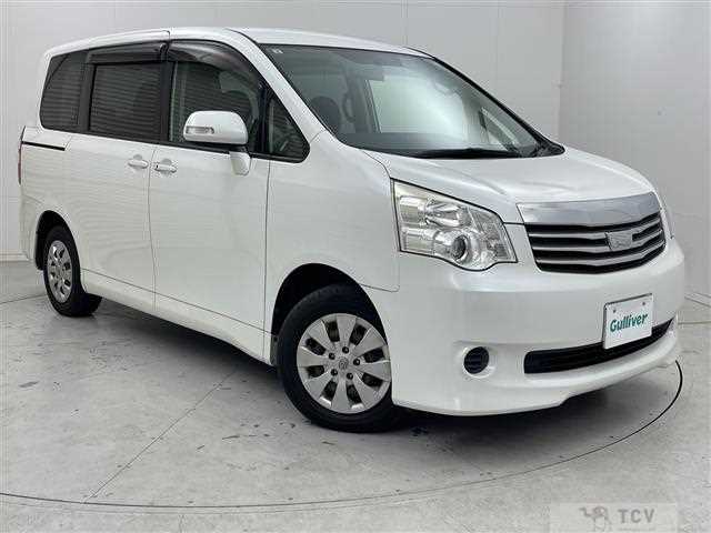 2013 Toyota Noah