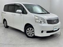 2013 Toyota Noah
