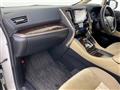 2018 Toyota Alphard Hybrid
