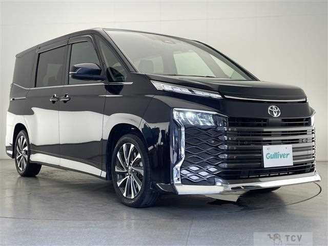 2022 Toyota Voxy