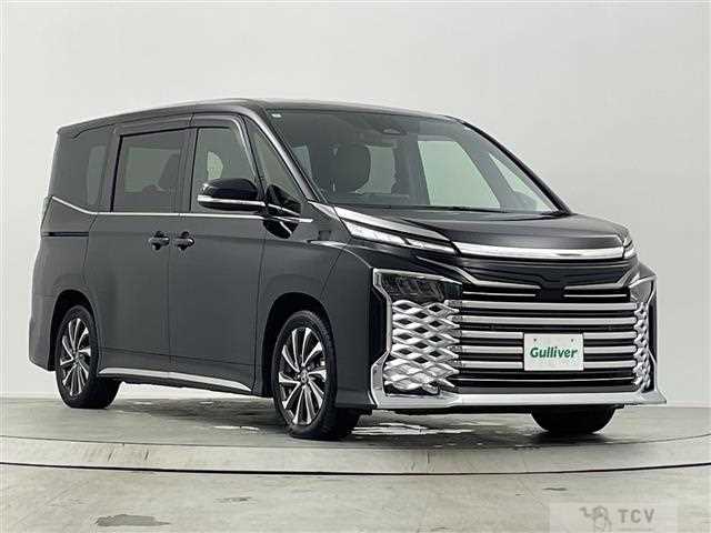 2022 Toyota Voxy