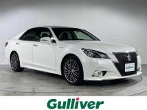 2013 Toyota Crown Hybrid