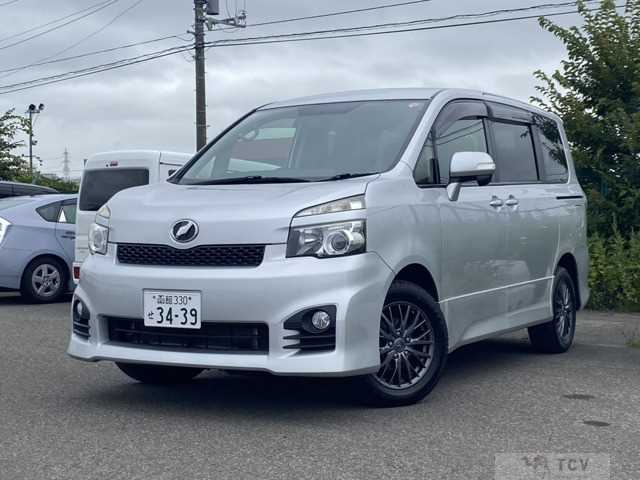2012 Toyota Voxy