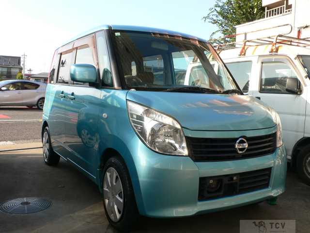 2011 Nissan ROOX