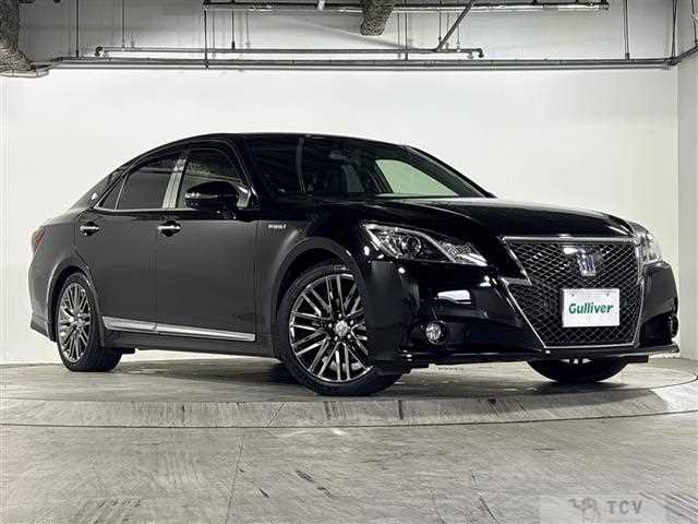 2013 Toyota Crown Hybrid