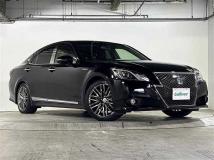 2013 Toyota Crown Hybrid