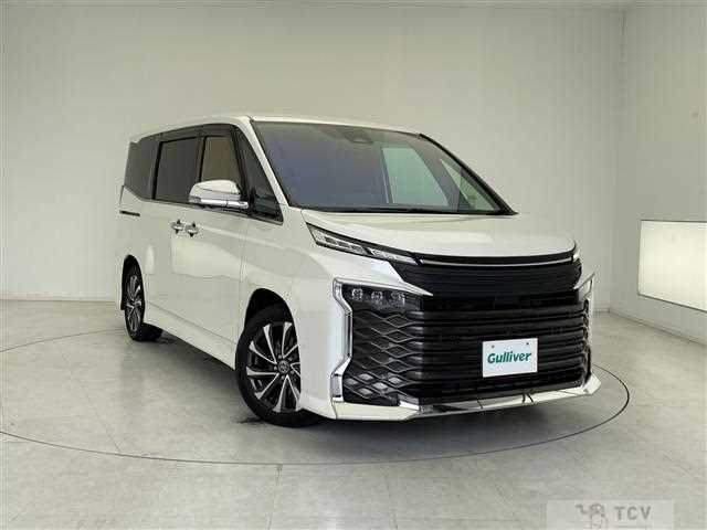 2023 Toyota Voxy