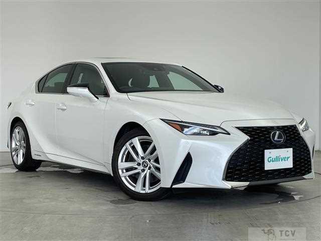 2023 Lexus IS