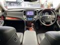 2013 Toyota Crown Majesta