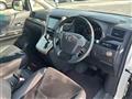 2013 Toyota Vellfire