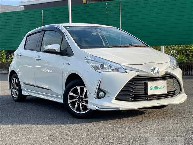 2017 Toyota Vitz