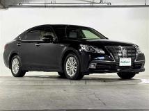 2013 Toyota Crown Hybrid